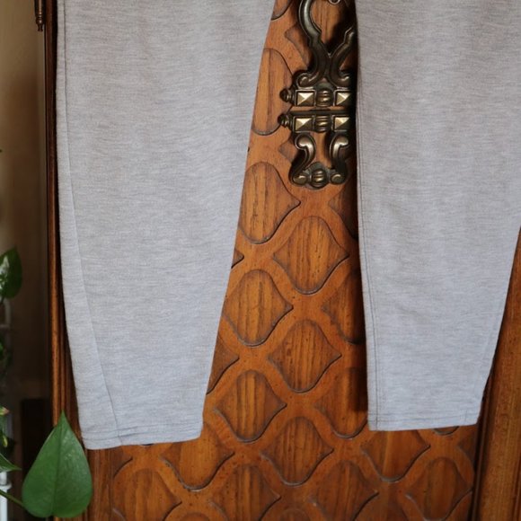 Under Armour Modal Tapered Slouch Pants Style# 1318415 - Gray, Size XS - Picture 10 of 16